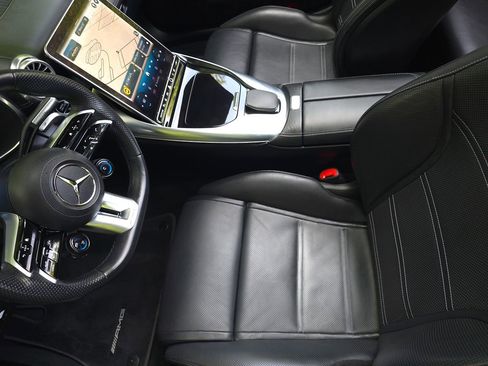 Used 2023 Mercedes-Benz SL 43 AMG w/ Driver Assistance Package image 10