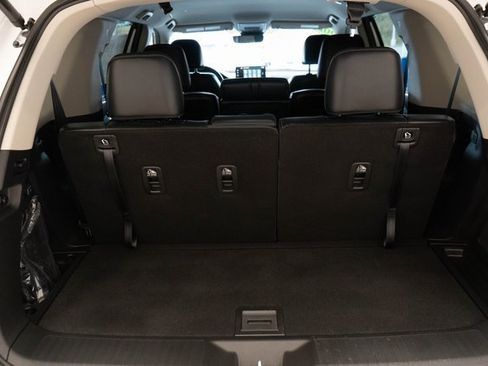 Used 2025 Honda Pilot EX-L image 12