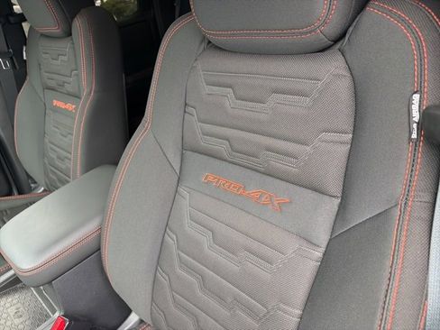 Used 2023 Nissan Frontier PRO-4X w/ Pro Convenience Package image 17