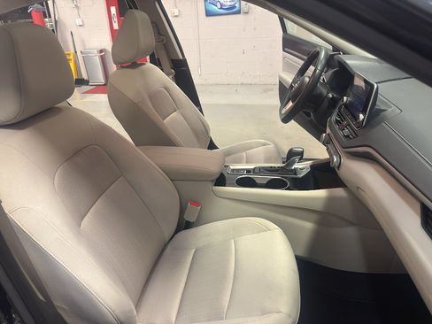 Used 2022 Nissan Altima 2.5 SV w/ SV Premium Package AWD/4WD image 23