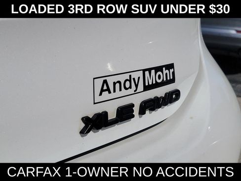 Used 2022 Toyota Highlander XLE AWD/4WD image 38