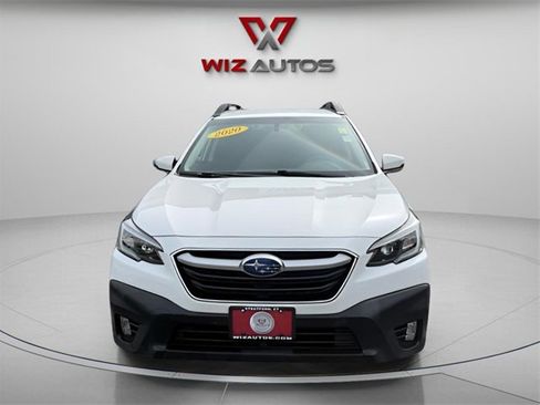 Used 2020 Subaru Outback Premium image 2