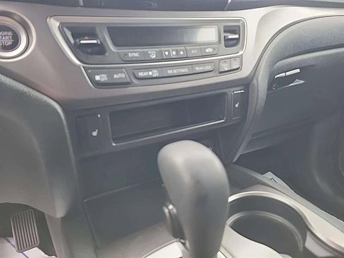 Used 2019 Honda Pilot EX image 14