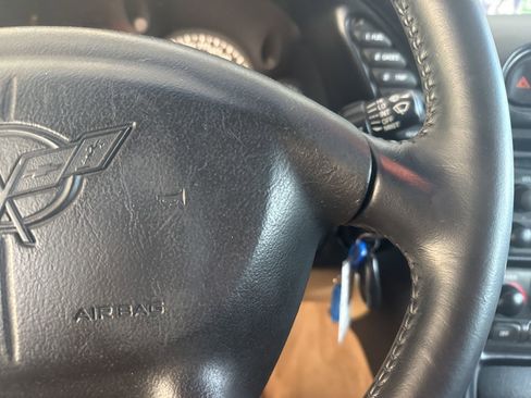 Used 2001 Chevrolet Corvette Convertible w/ Preferred Equipment Group2 image 19