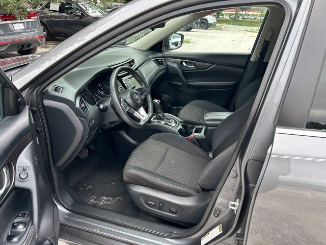 Used 2019 Nissan Rogue SV w/ Premium Package FWD image 5