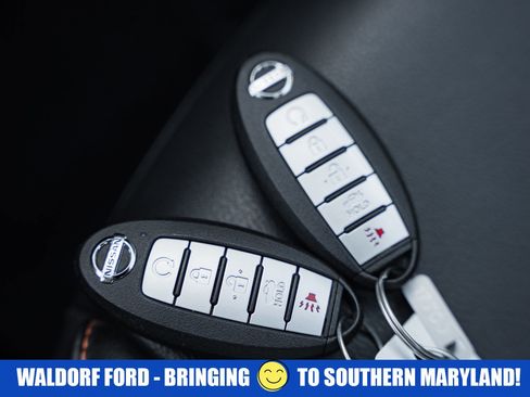 Used 2023 Nissan Sentra SR w/ SR Premium Package image 46