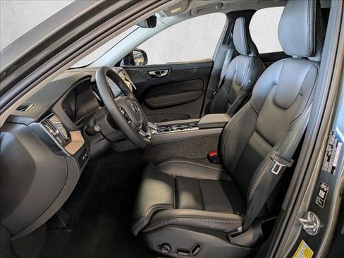 New 2026 Volvo XC60 T8 Ultra w/ Climate Package AWD/4WD image 4