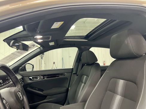Used 2025 Honda Civic Sport image 19