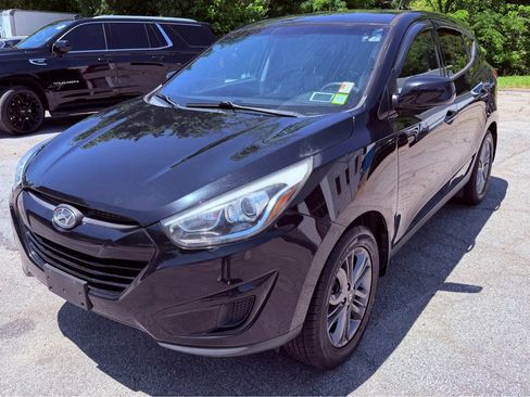 Used 2015 Hyundai Tucson GLS w/ Option Group 02 FWD image 2