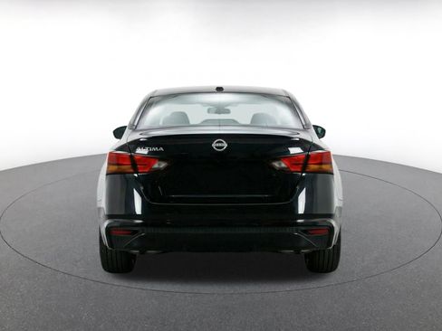 Used 2025 Nissan Altima 2.5 SV FWD image 6