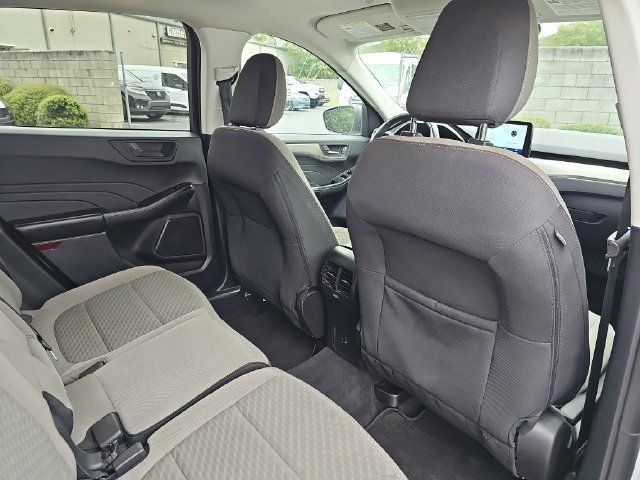 Used 2022 Ford Escape SE w/ Convenience Package FWD image 11