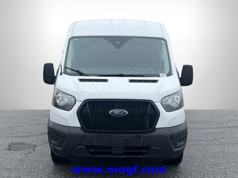 Used 2025 Ford Transit 250 148 Medium Roof image 28