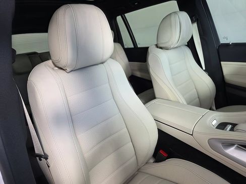 Certified 2026 Mercedes-Benz GLS 580 4MATIC image 27