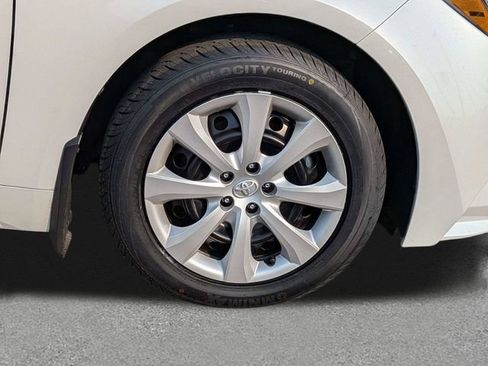 Used 2026 Toyota Corolla LE FWD image 12