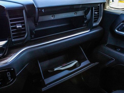 Used 2025 GMC Sierra 1500 Elevation AWD/4WD image 18