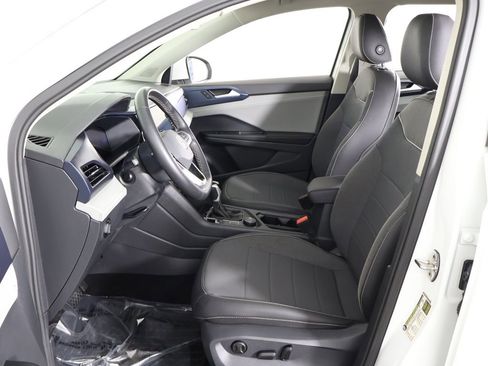 Used 2024 Volkswagen Taos SE AWD/4WD image 31
