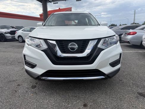 Used 2018 Nissan Rogue S FWD image 3