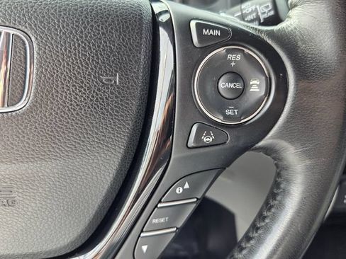 Used 2016 Honda Pilot Touring image 31