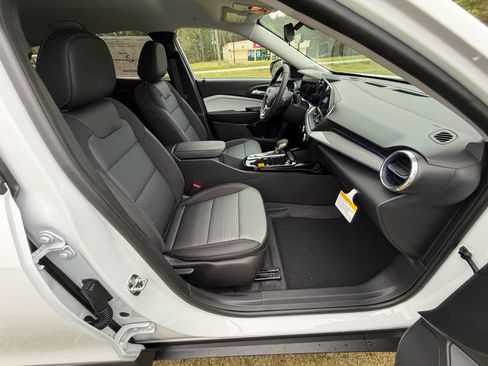 New 2026 Chevrolet Trax LT image 24