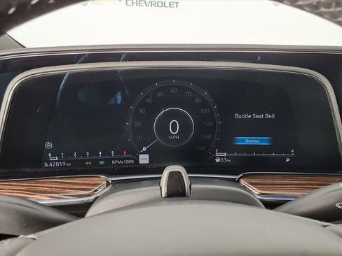 Used 2024 Cadillac Escalade ESV Premium Luxury image 12