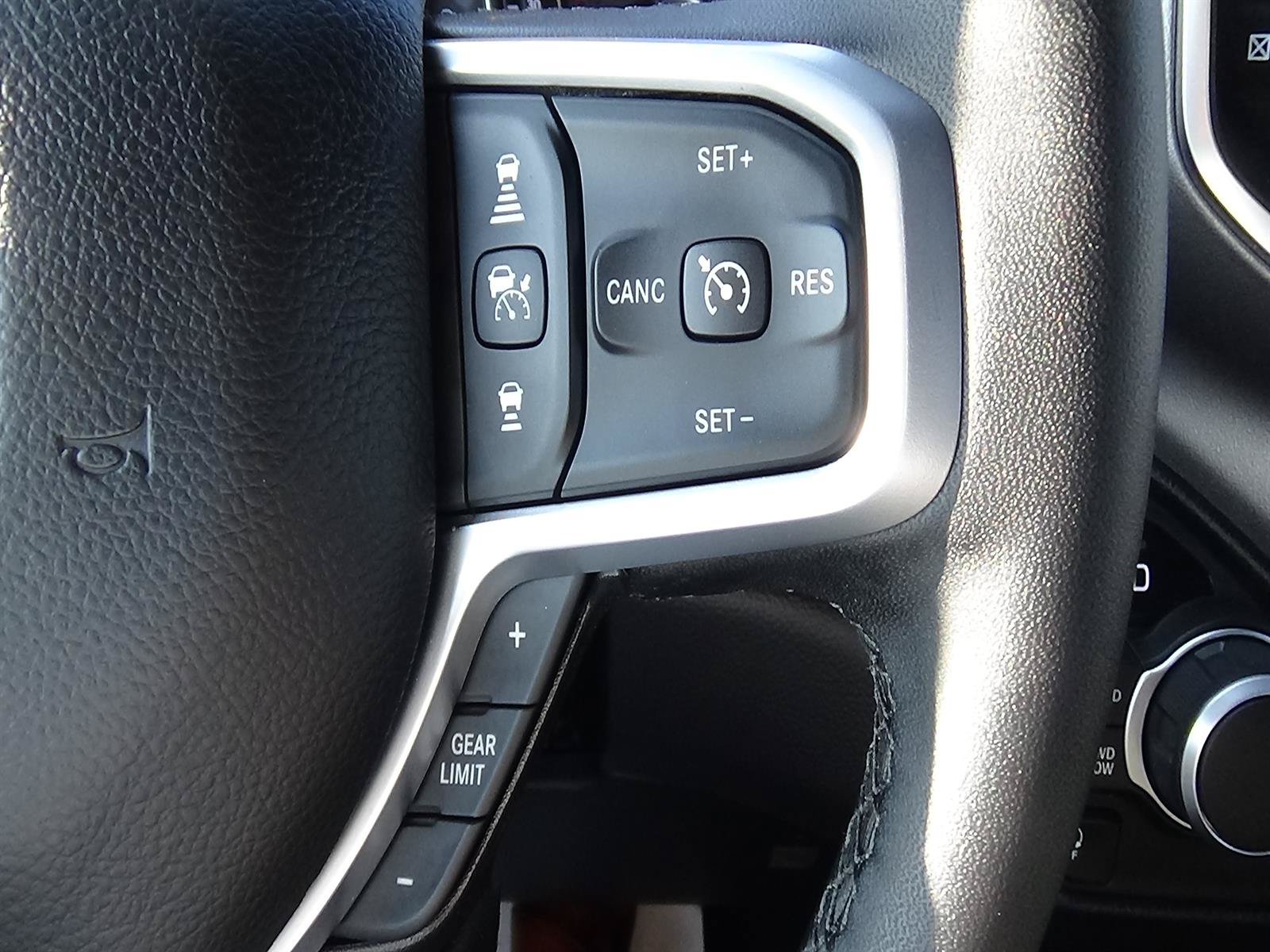 Used 2025 RAM 1500 Big Horn AWD/4WD image 22