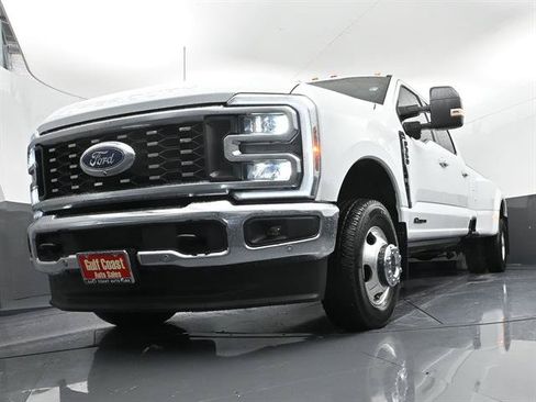 Used 2025 Ford F350 Lariat w/ Lariat Ultimate Package AWD/4WD image 36