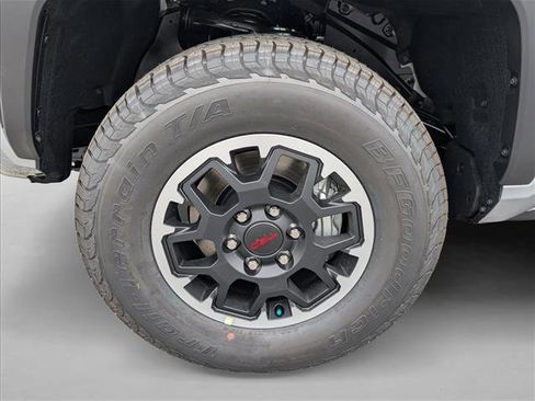 New 2025 Toyota Tacoma TRD Off-Road image 5