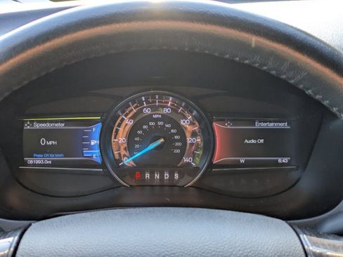 Used 2017 Ford Explorer XLT w/ Equipment Group 202A FWD image 12