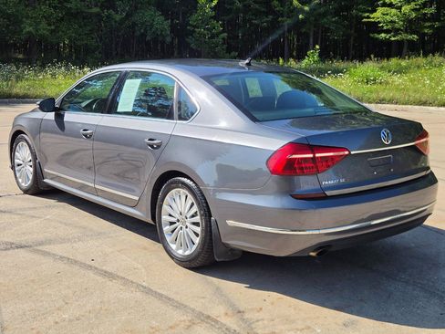 Used 2016 Volkswagen Passat 1.8T SE FWD image 3