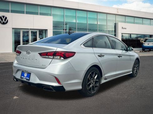 Used 2019 Hyundai Sonata Limited w/ Cargo Package FWD image 5