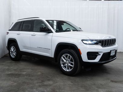 New 2025 Jeep Grand Cherokee Laredo X w/ Luxury Tech Group I