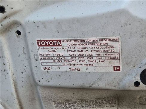Used 2018 Toyota Highlander XLE AWD/4WD image 17