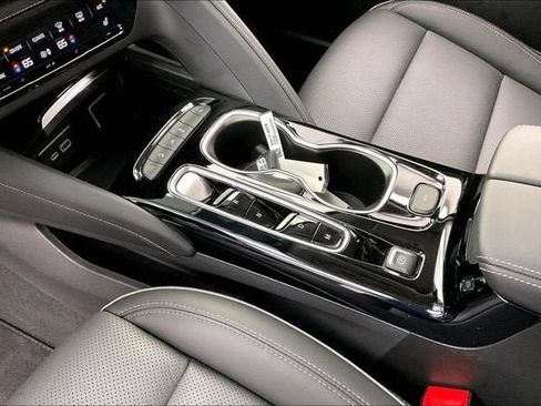 Certified 2023 Buick Envision Essence AWD/4WD image 15