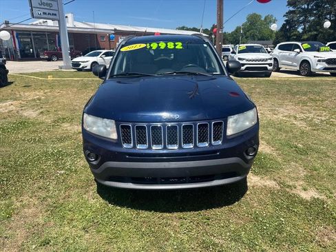 Used 2013 Jeep Compass Latitude w/ Sun/Sound Group FWD image 2