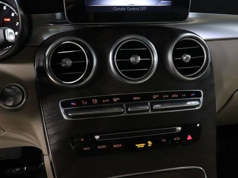 Used 2019 Mercedes-Benz GLC 300 4MATIC image 33