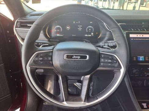 Used 2024 Jeep Grand Cherokee L Limited w/ Luxury Tech Group II AWD/4WD image 37