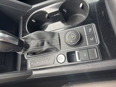 Used 2023 Volkswagen Atlas Cross Sport SEL Premium R-Line image 38