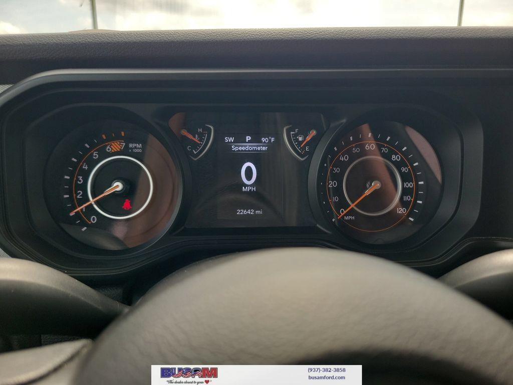 Used 2025 Jeep Wrangler Sport AWD/4WD image 19