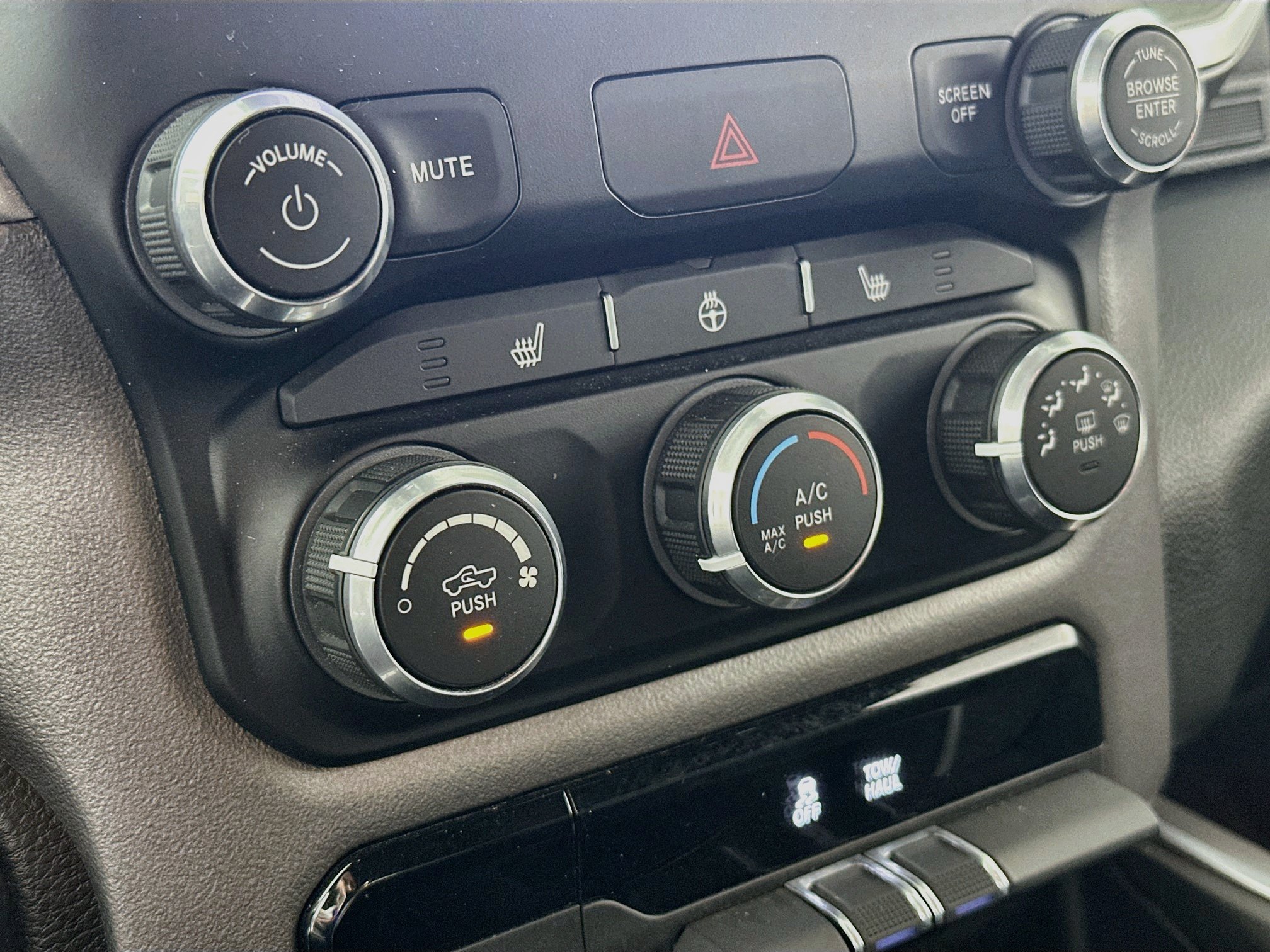 Used 2023 RAM 1500 Big Horn RWD image 15
