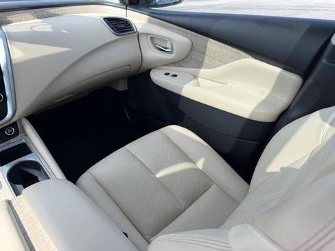 Used 2022 Nissan Murano SL w/ SL Moonroof Package image 19