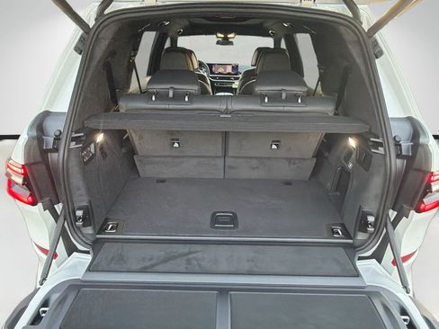 New 2026 BMW X7 M60i w/ Climate Comfort Package image 12