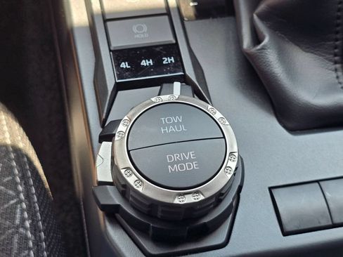 Used 2025 Toyota 4Runner SR5 AWD/4WD image 52