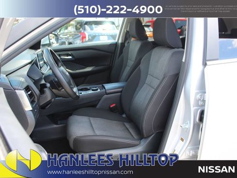 Used 2025 Nissan Rogue SV AWD/4WD image 13