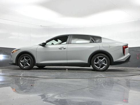 Used 2025 Kia K4 FWD image 45