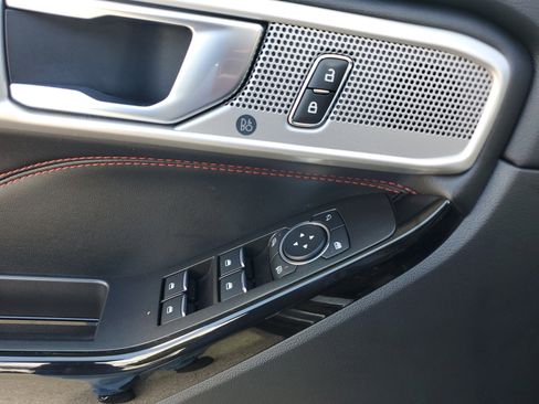 Used 2022 Ford Explorer ST-Line image 30