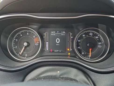 Used 2019 Jeep Cherokee Latitude Plus w/ Cold Weather Group image 17