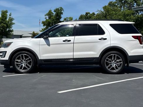 Used 2016 Ford Explorer Sport w/ Equipment Group 401A AWD/4WD image 14