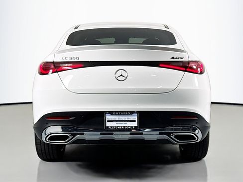 Certified 2025 Mercedes-Benz GLC 300 4MATIC image 4