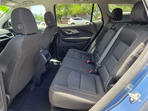 Used 2024 GMC Terrain SLE w/ Driver Convenience Package FWD image 15