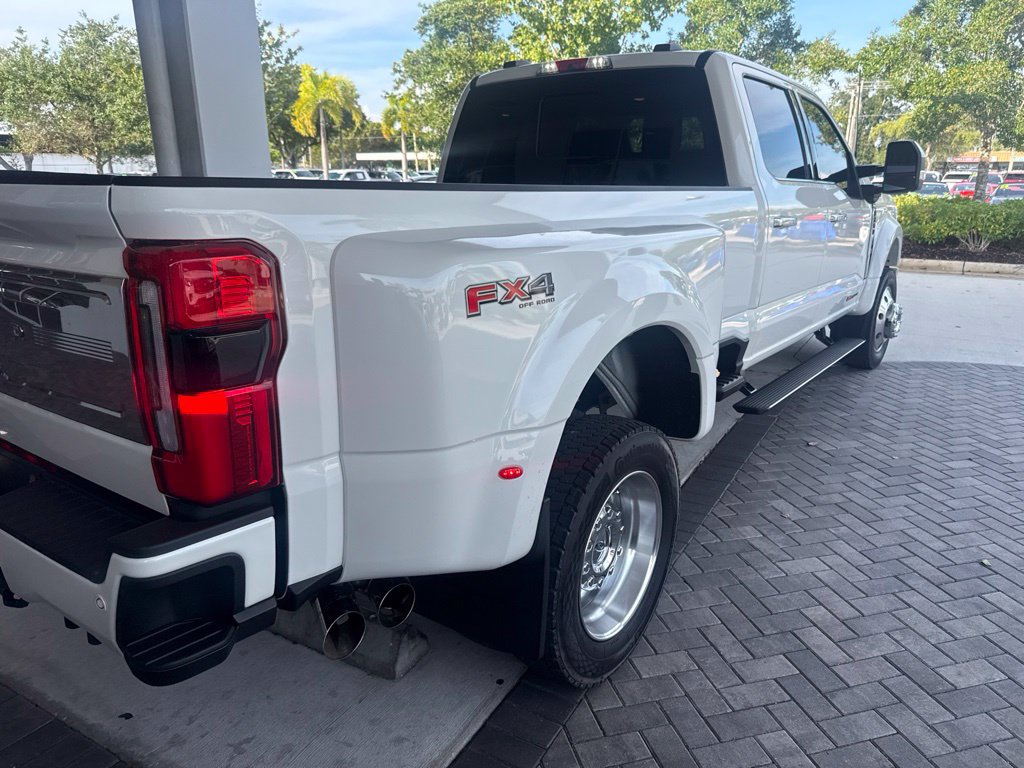 Used 2023 Ford F450 Limited w/ FX4 Off-Road Package AWD/4WD image 4